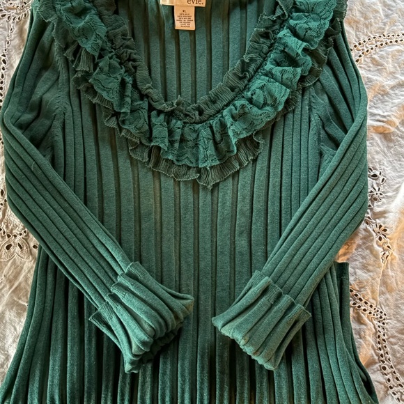 Vintage Teal Ruffled Long Sleeve Top 55% Silk - Picture 10 of 10